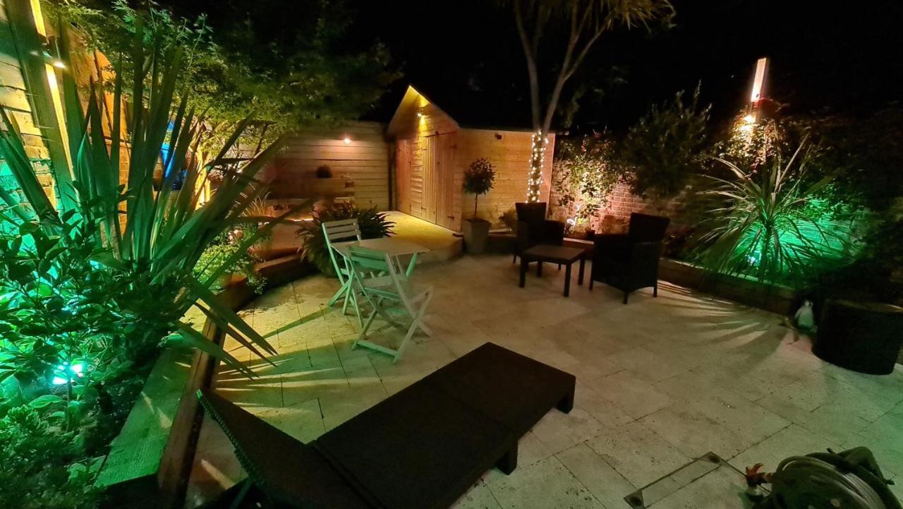 Cottage Grove Homestay Rooms พอร์ตสมัธ ภายนอก รูปภาพ